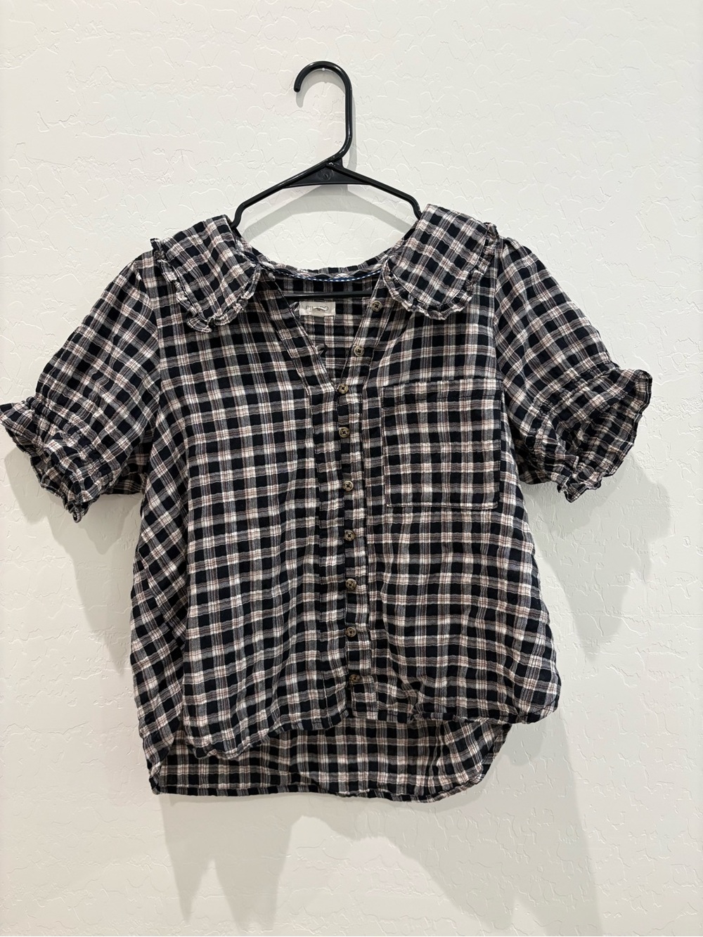 Pilcro Women’s Black & Cream Plaid Button-Up Top